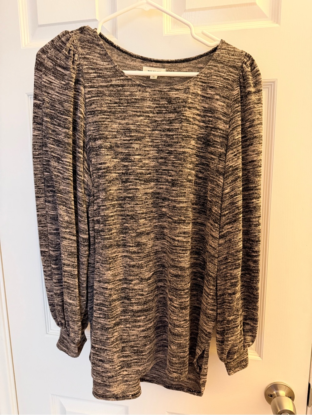 Max Studio Black & Pale Pink Heathered Crew Neck Knit Blouse